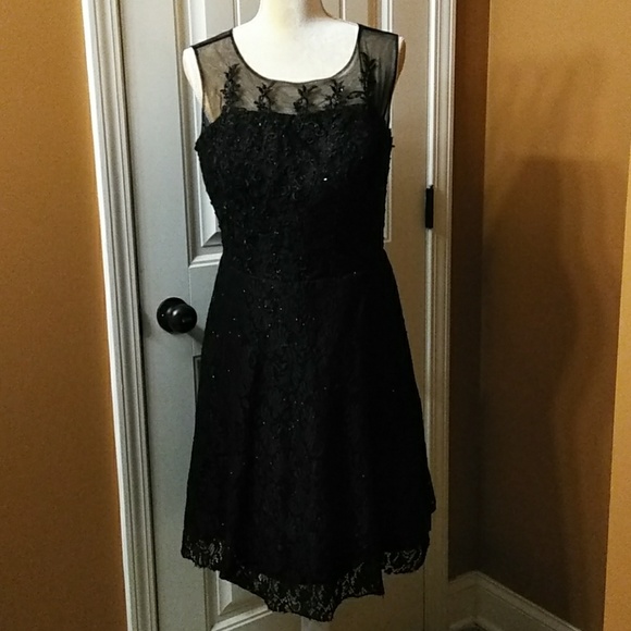 Black Lace Formal Dress - Picture 1 of 8